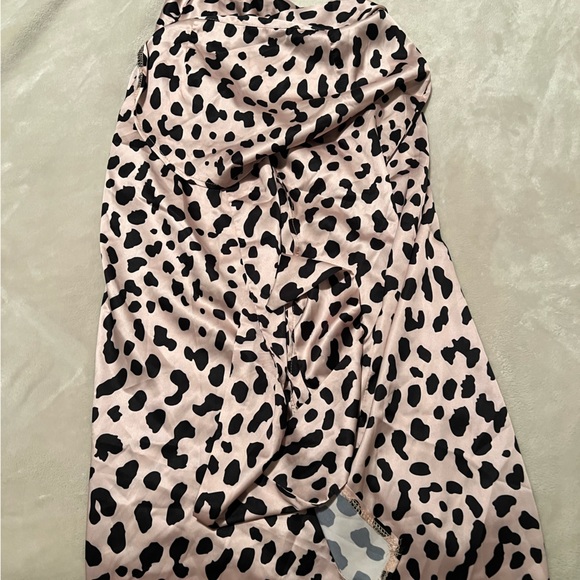 Showpo leopard skirt - Picture 7 of 7